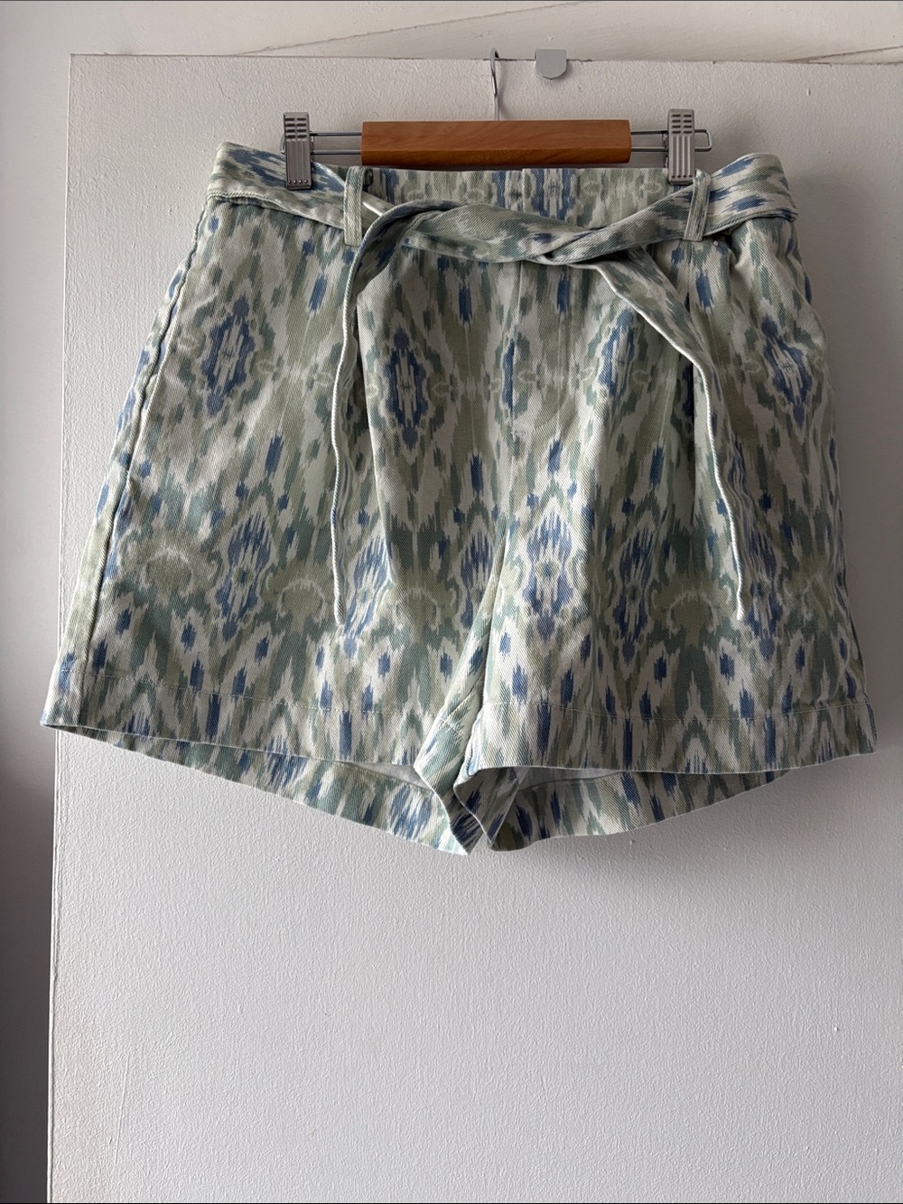 Marc NY High-Waist Tie-Belt Women’s Shorts in Sage and Blue Ikat